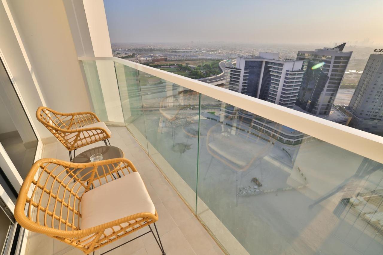 Luxury Apartments Business Bay Gym Pool Parking By Sojo Stay Dubai Exterior photo
