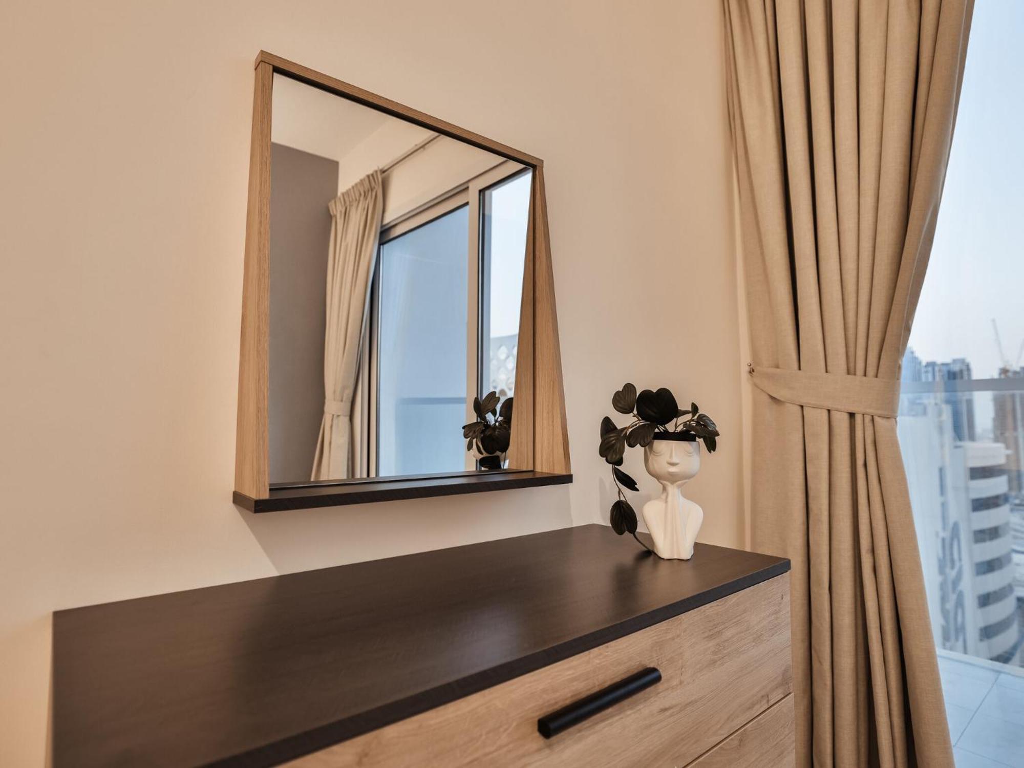 Luxury Apartments Business Bay Gym Pool Parking By Sojo Stay Dubai Exterior photo