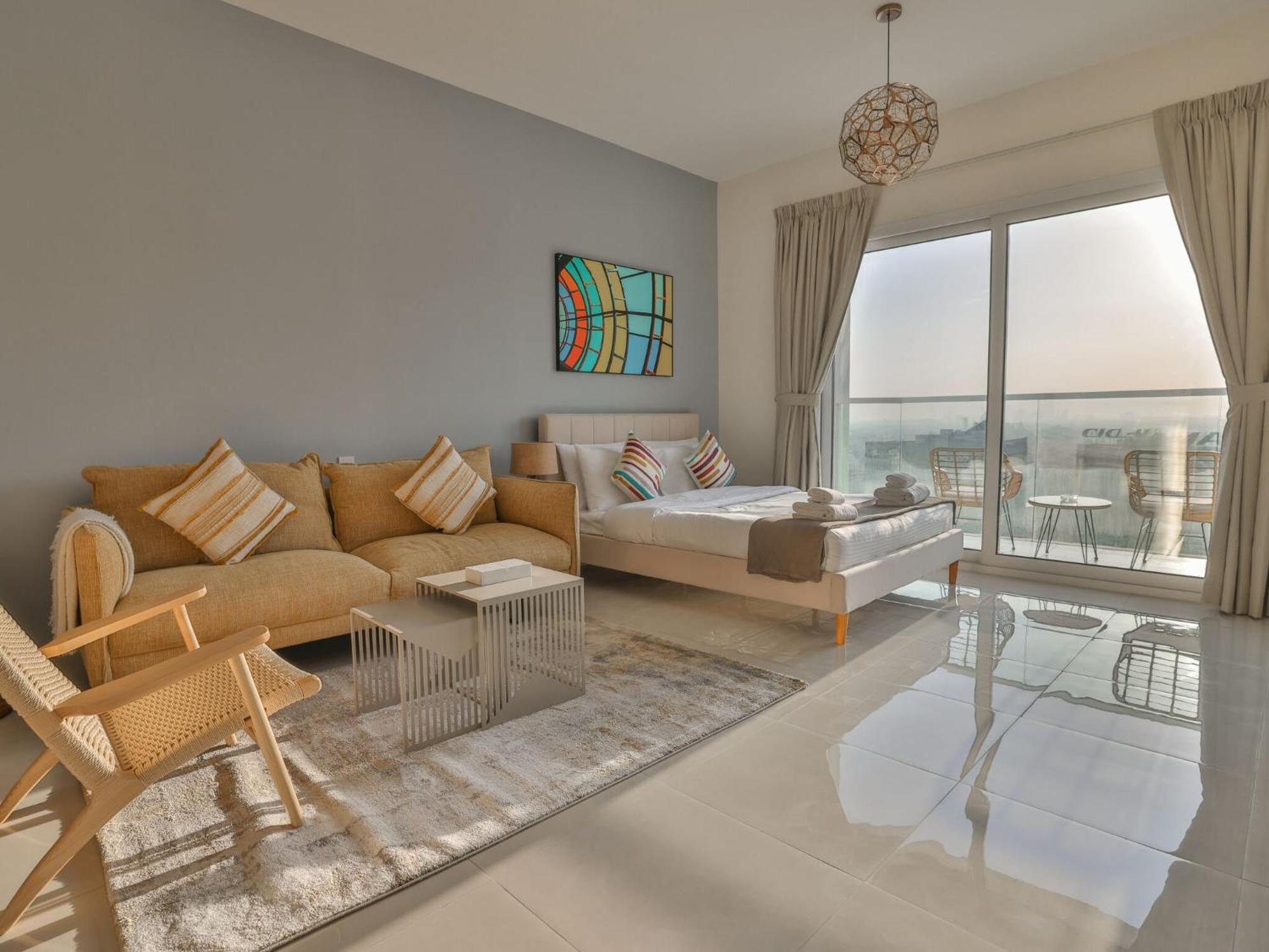 Luxury Apartments Business Bay Gym Pool Parking By Sojo Stay Dubai Exterior photo